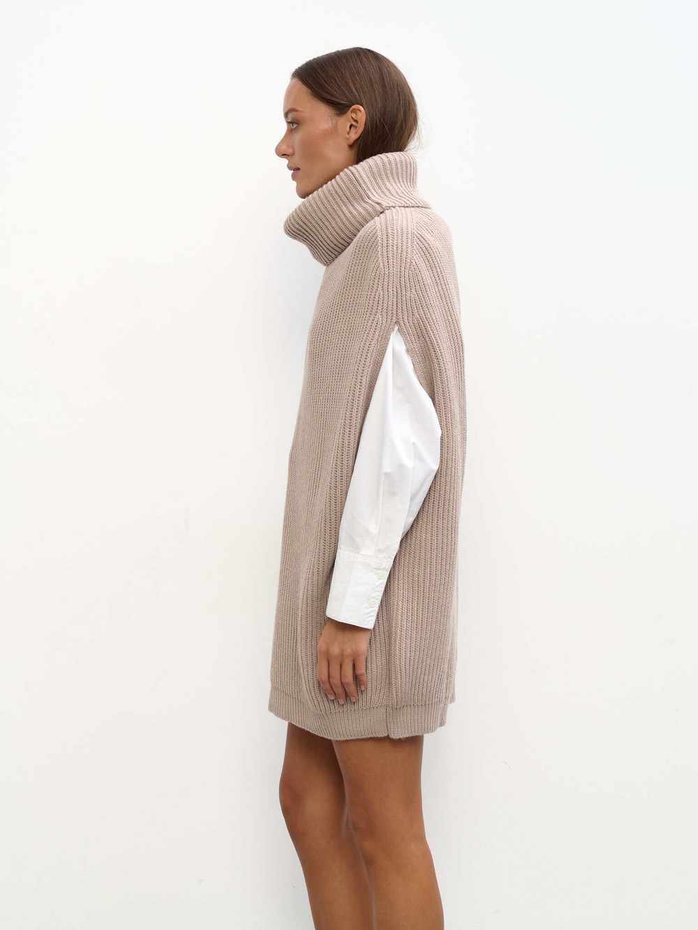 Жилетка женская вязаная "PEARL JACQUELINE"