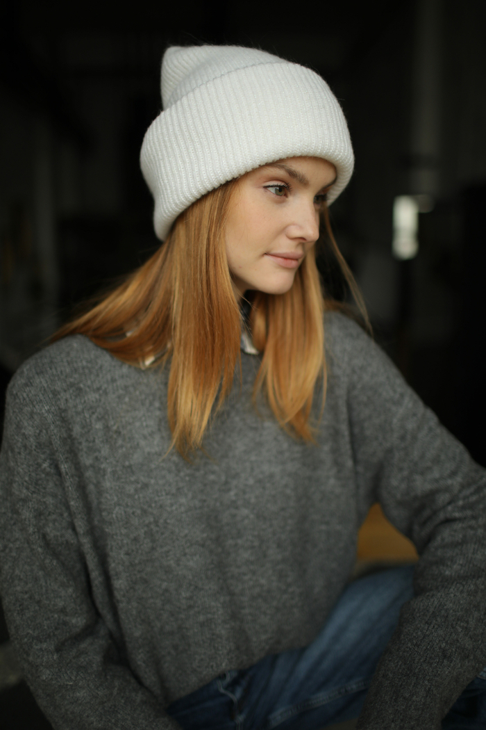 Шапка женская "WHITE"