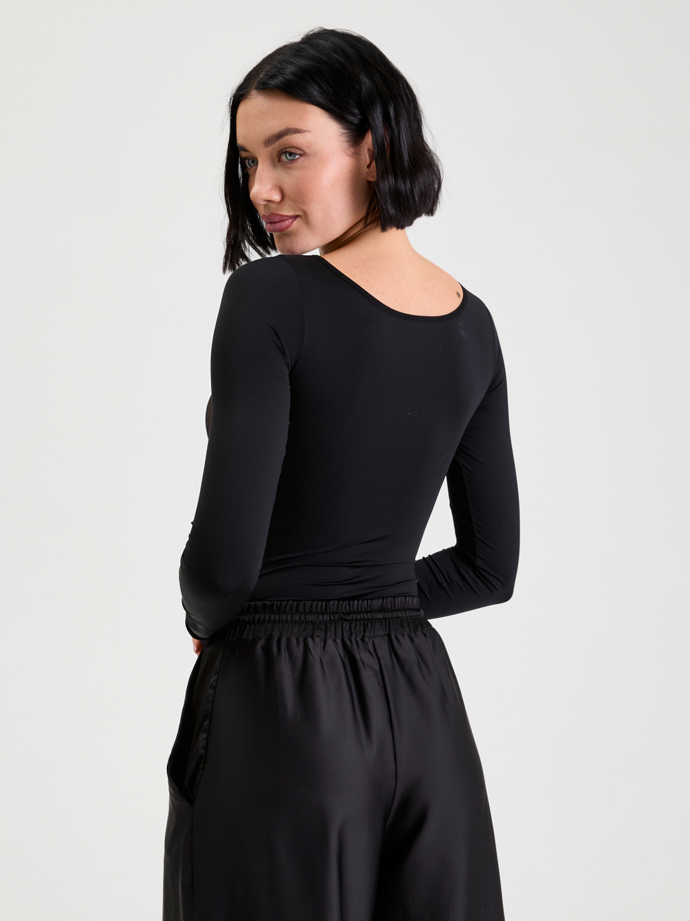 Боди черный c открытой спиной "IRIS"