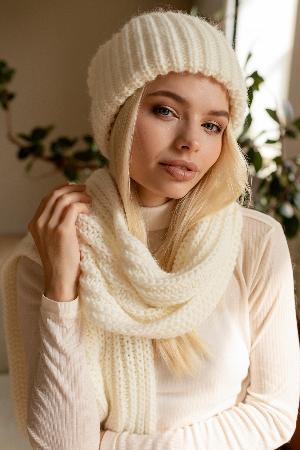 Шапка женская "WHITE LONDON"