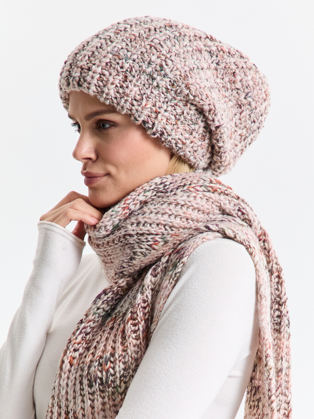 Шапка женская "CREME OVERSIZE"