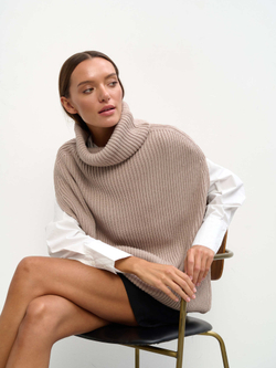 Жилетка женская вязаная "PEARL JACQUELINE"