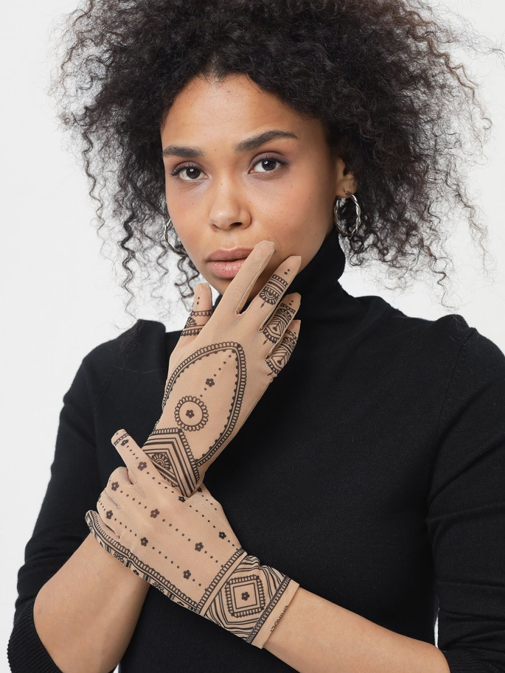 Перчатки женские "Henna"
