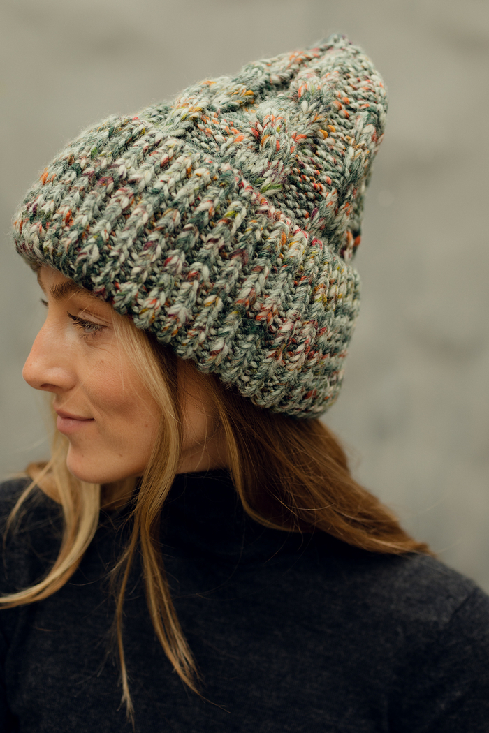 Шапка женская "OLIVE TOKYO"