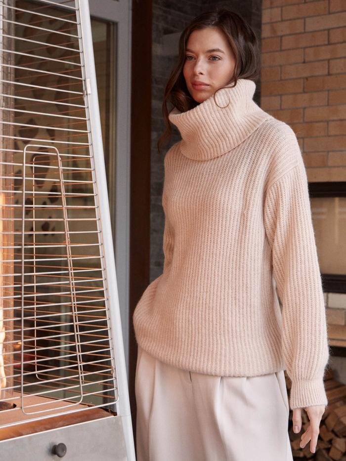 Свитер женский "CREME"