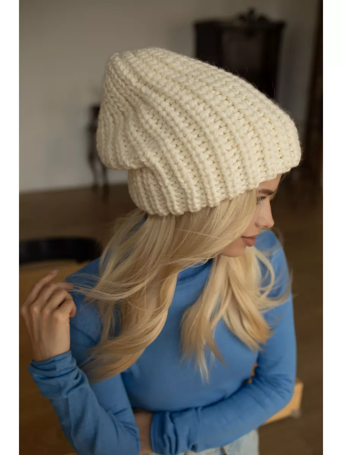 Шапка женская "WHITE OVERSIZE"