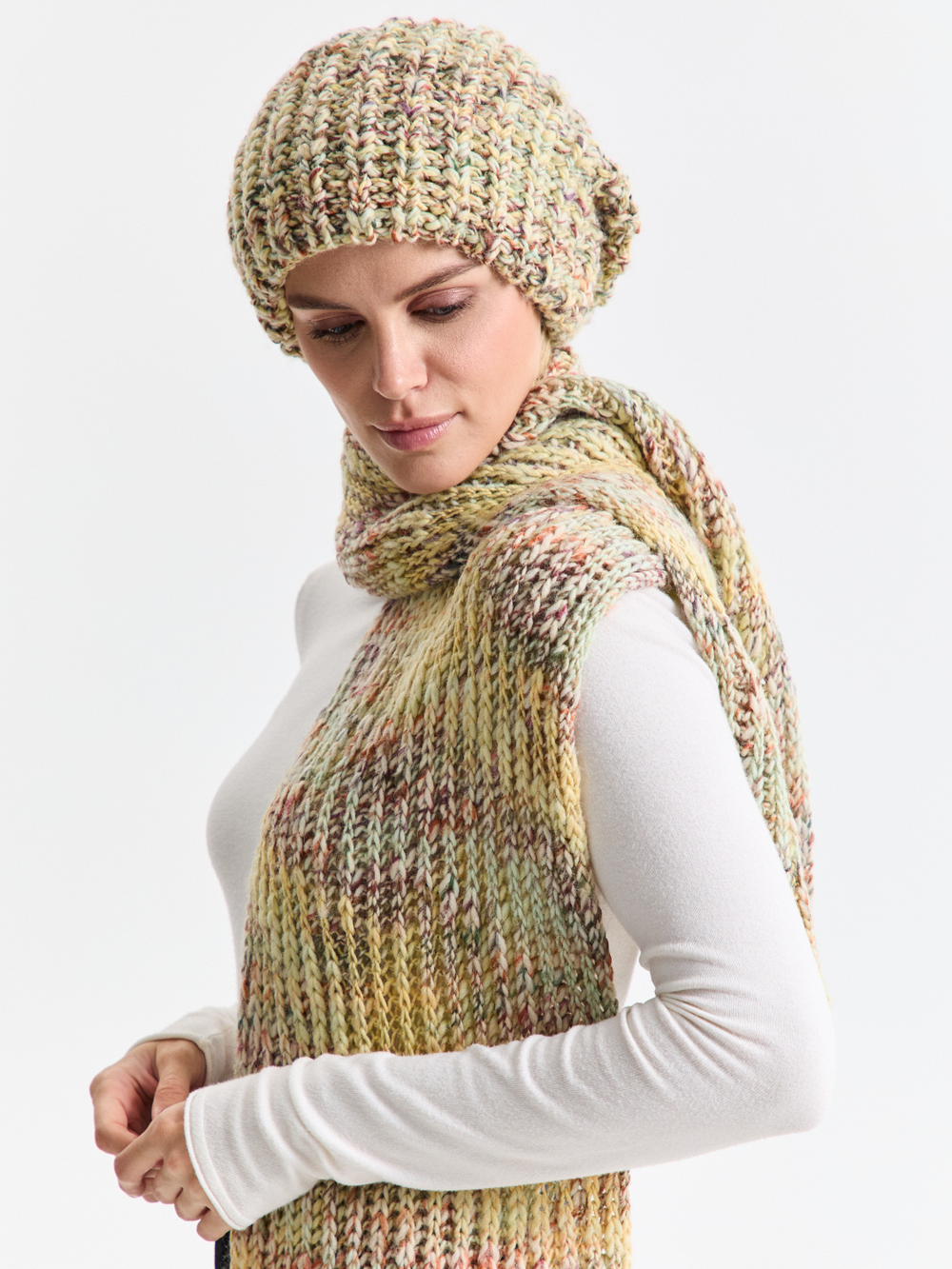 Шапка женская "YELLOW OVERSIZE"