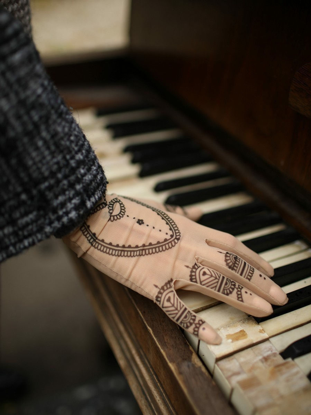 Перчатки женские "Henna"