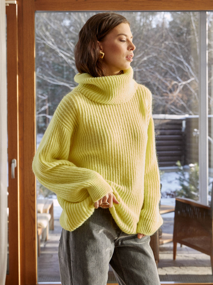 Свитер женский "YELLOW"