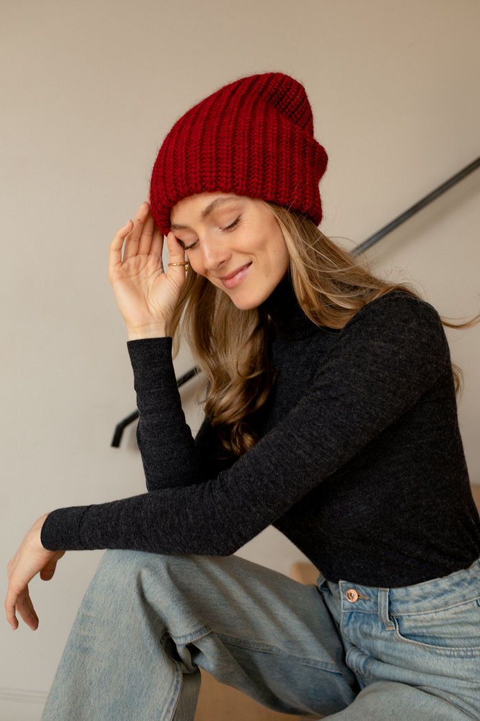 Шапка женская "CHERRY LONDON"