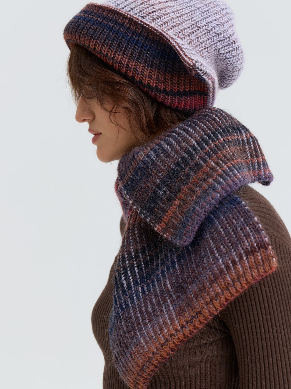 Шапка женская двусторонняя "BORDO LISSE"