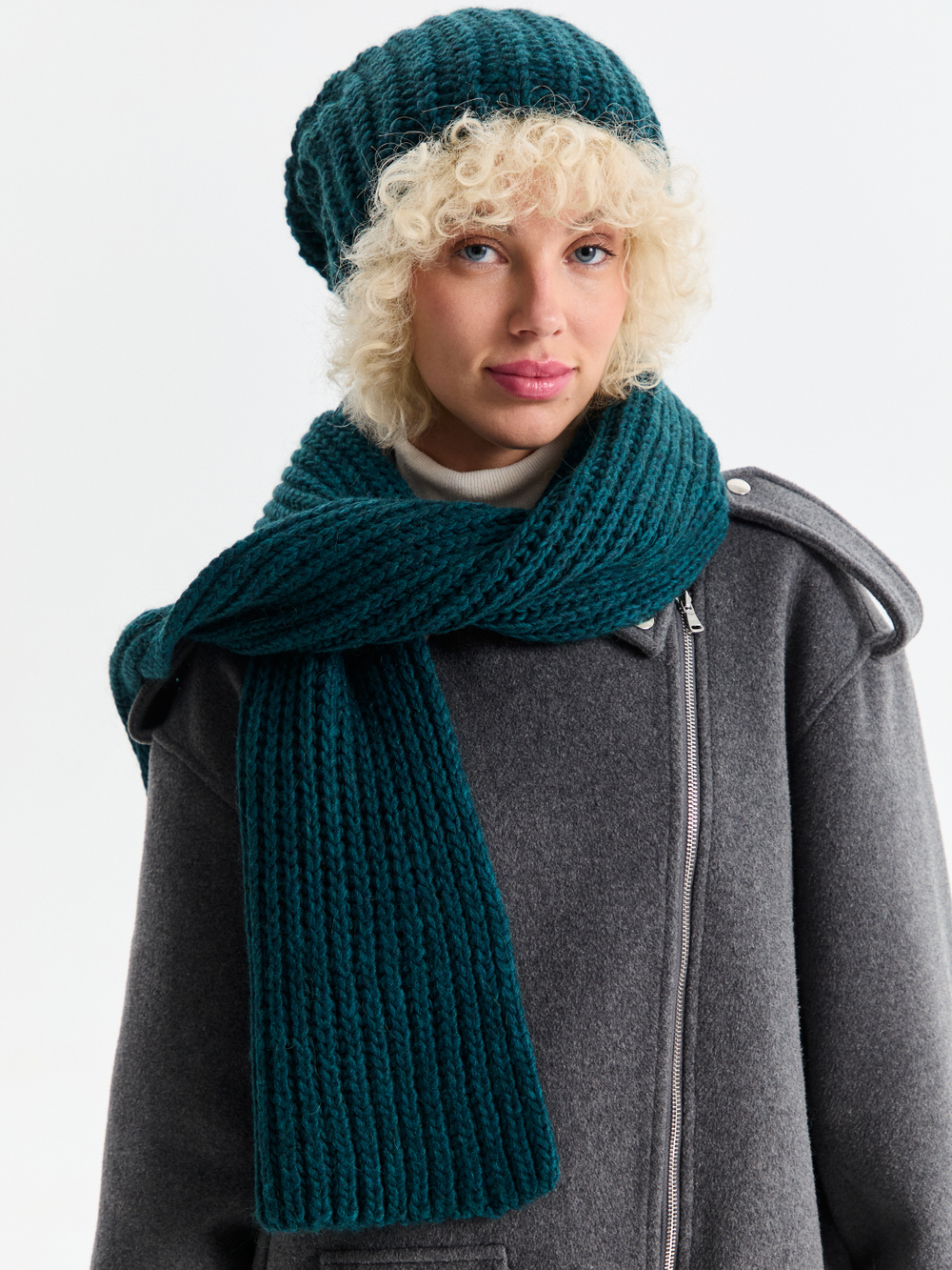 Шапка женская "EMERALD OVERSIZE"