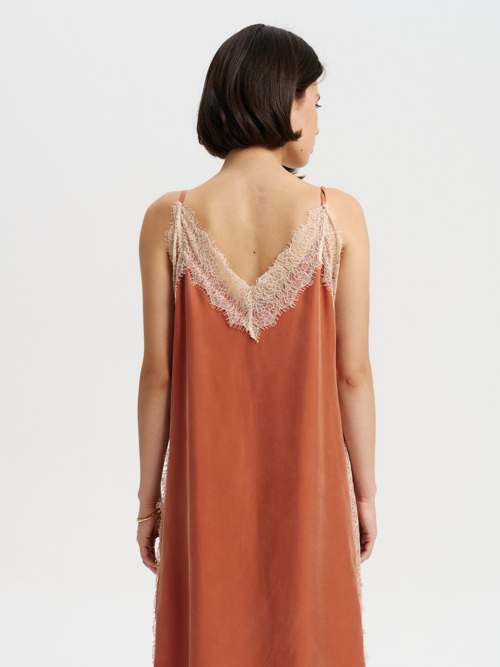 Платье из мокрого шелка "AUTUMN LACE"
