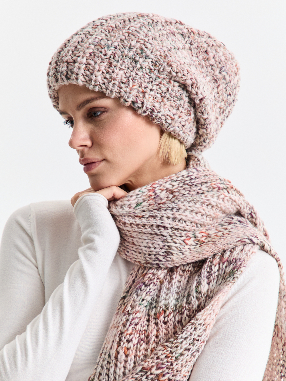 Шапка женская "CREME OVERSIZE"