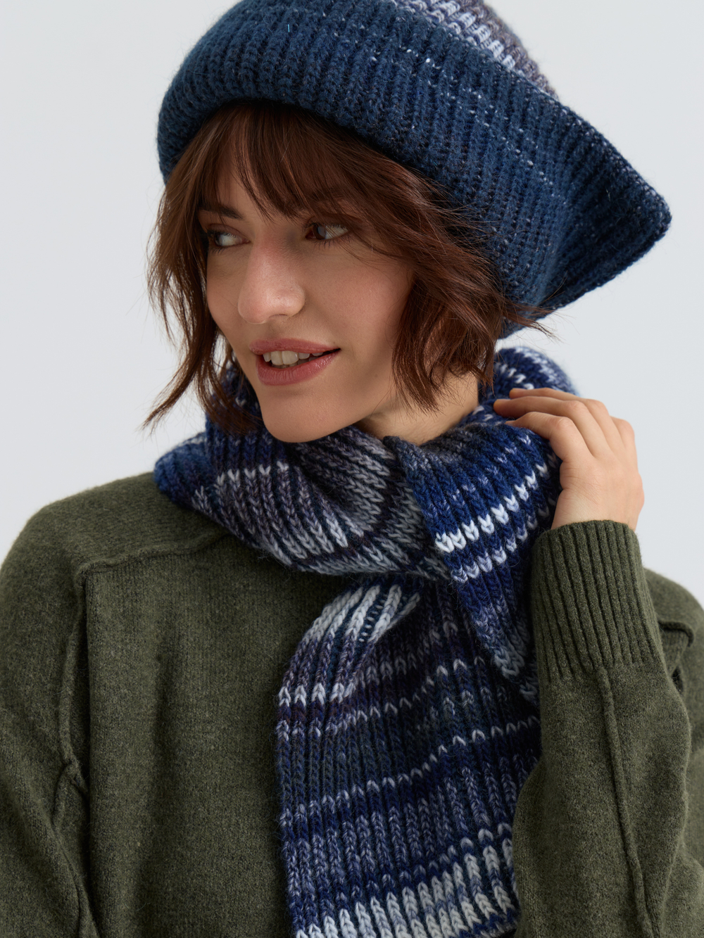 Шапка женская двусторонняя "CITY LISSE"