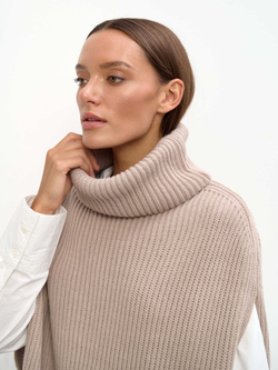 Жилетка женская вязаная "PEARL JACQUELINE"