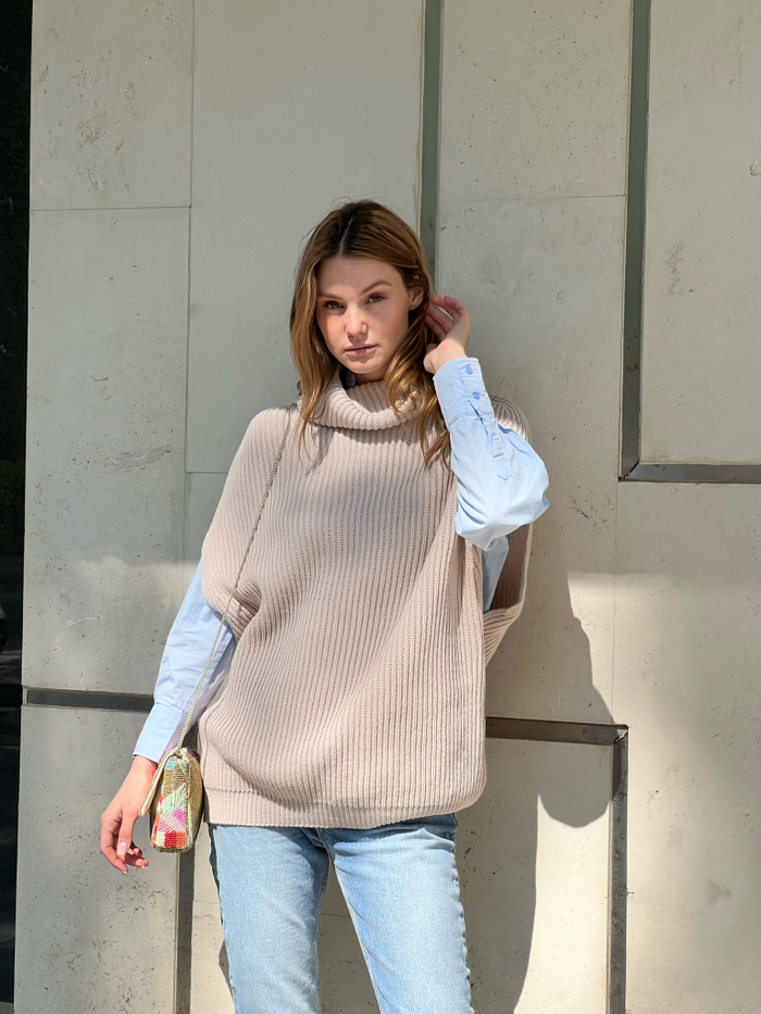 Жилетка женская вязаная "CREME JACQUELINE"