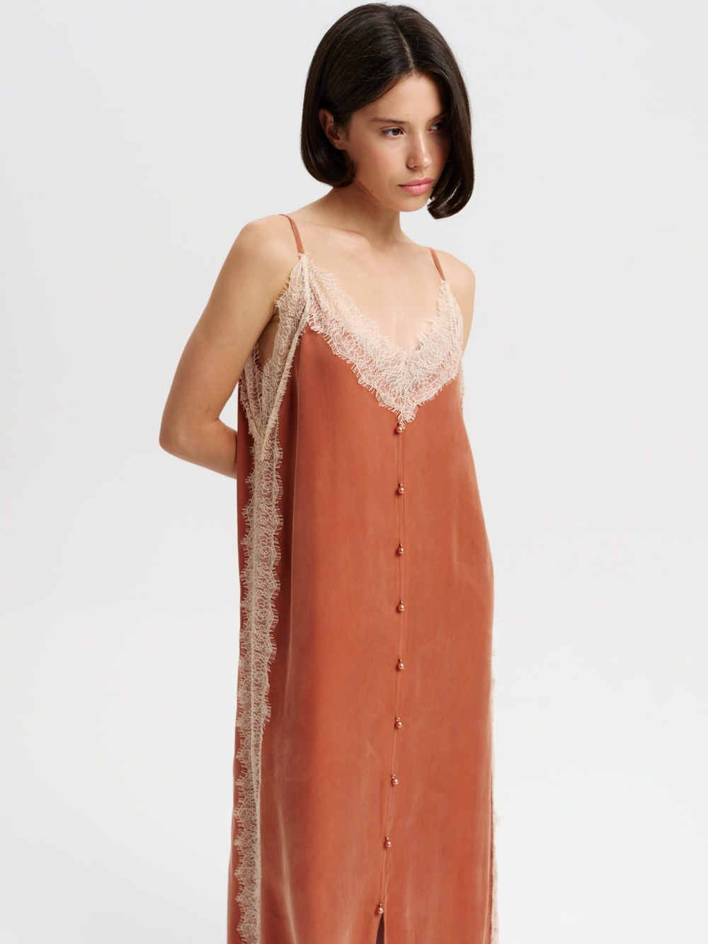 Платье из мокрого шелка с кружевом "MAPLE LACE"